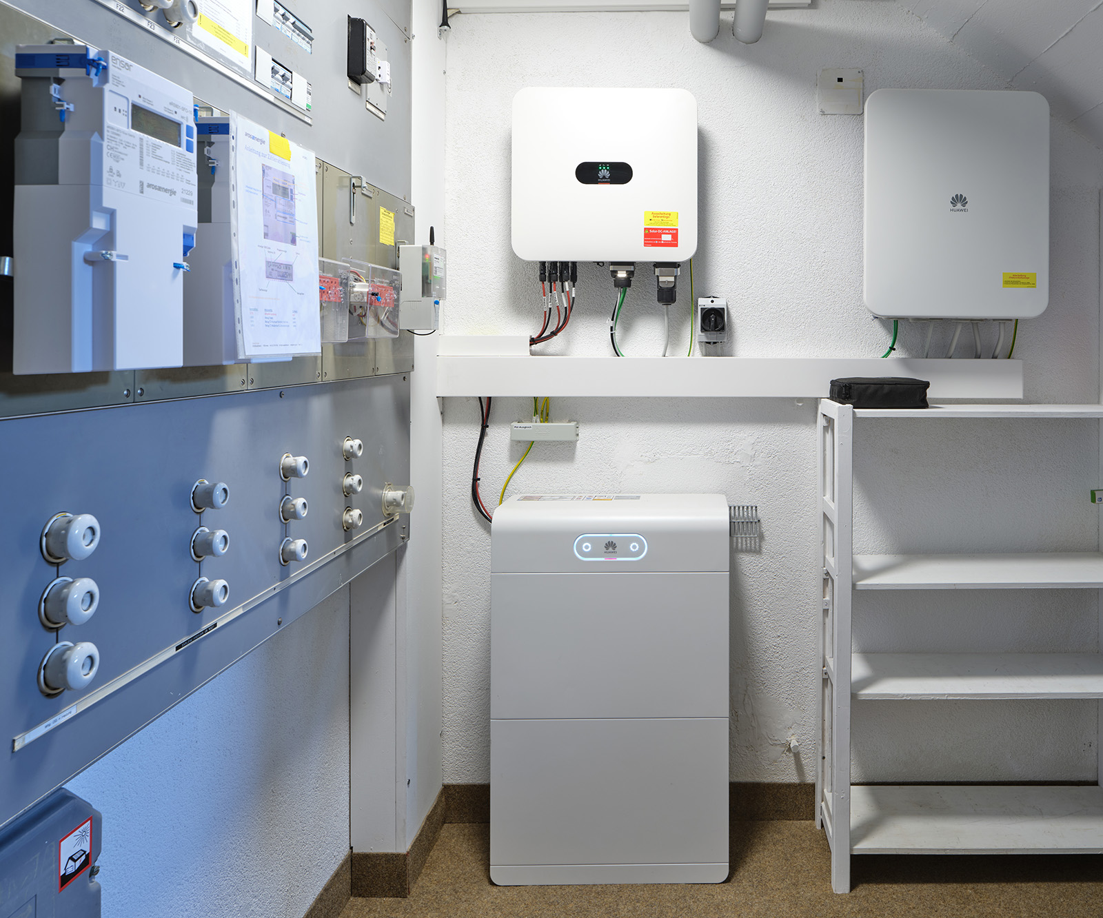PV-System von Huawei: Wechselrichter, Batterie und Notstrombox mit Energiemanagement